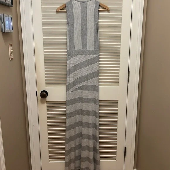 Go Couture Striped Maxi Dress in Grey Colorblock - Picture 9 of 17
